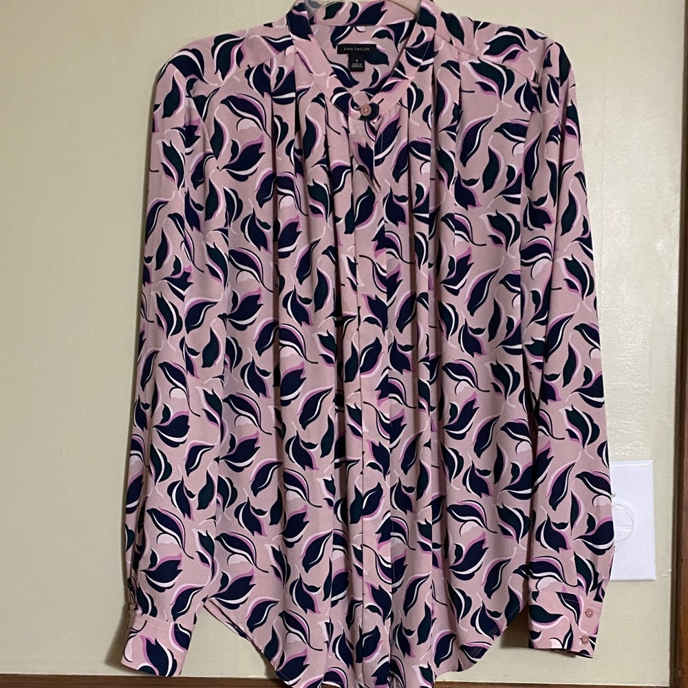 Ann Taylor Pink and Navy Patterned Blouse